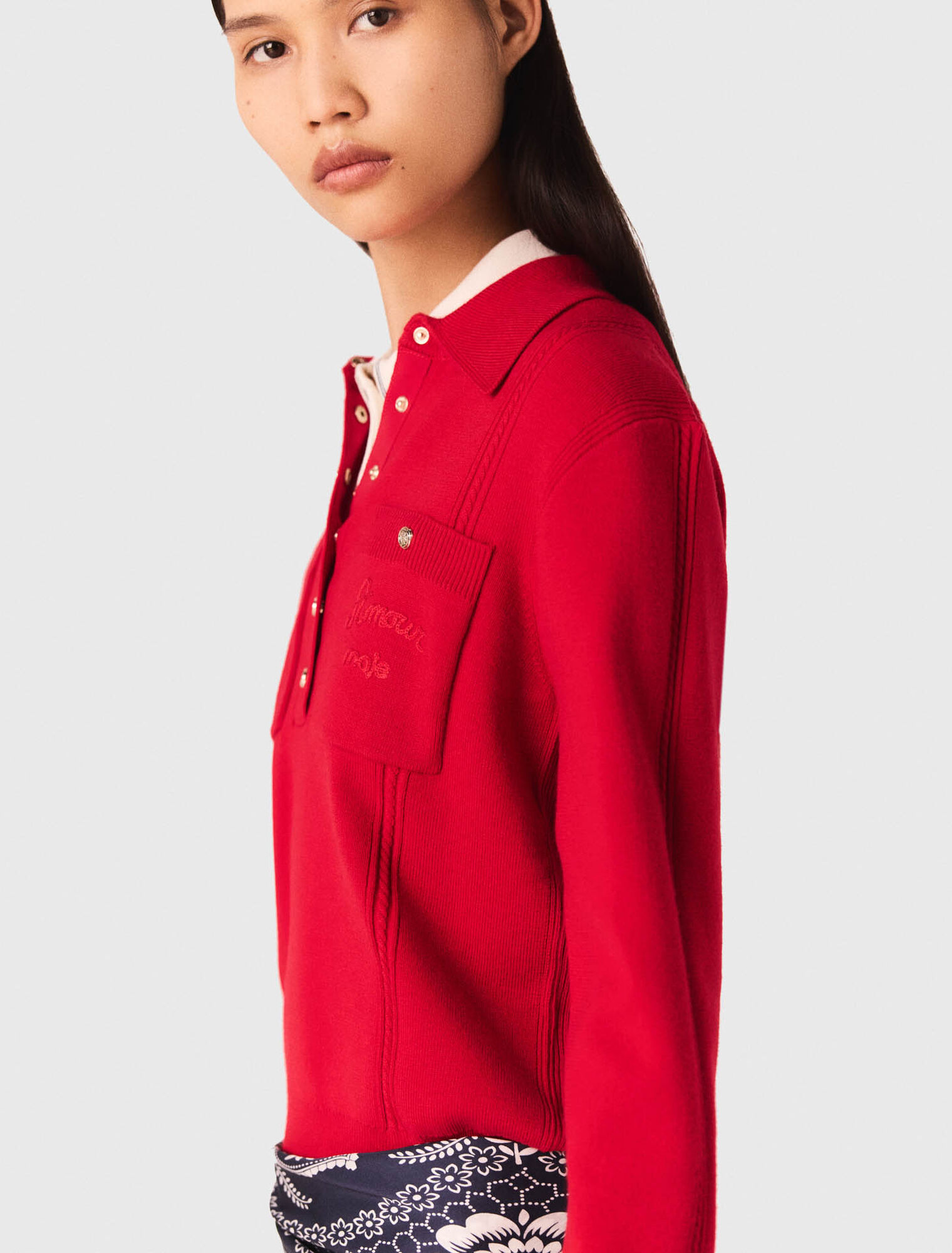 Pull à col polo avec broderie