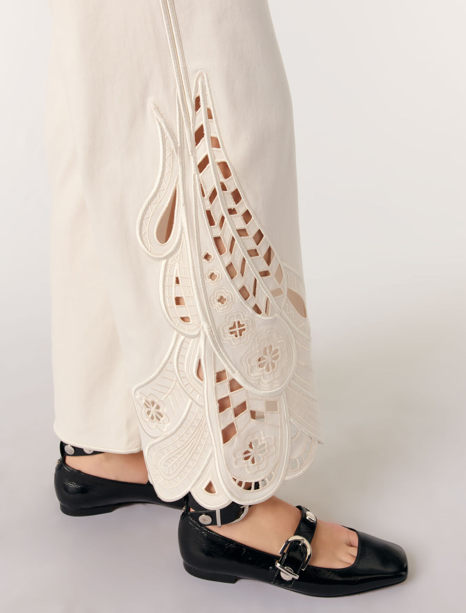 Pantalon brodé
