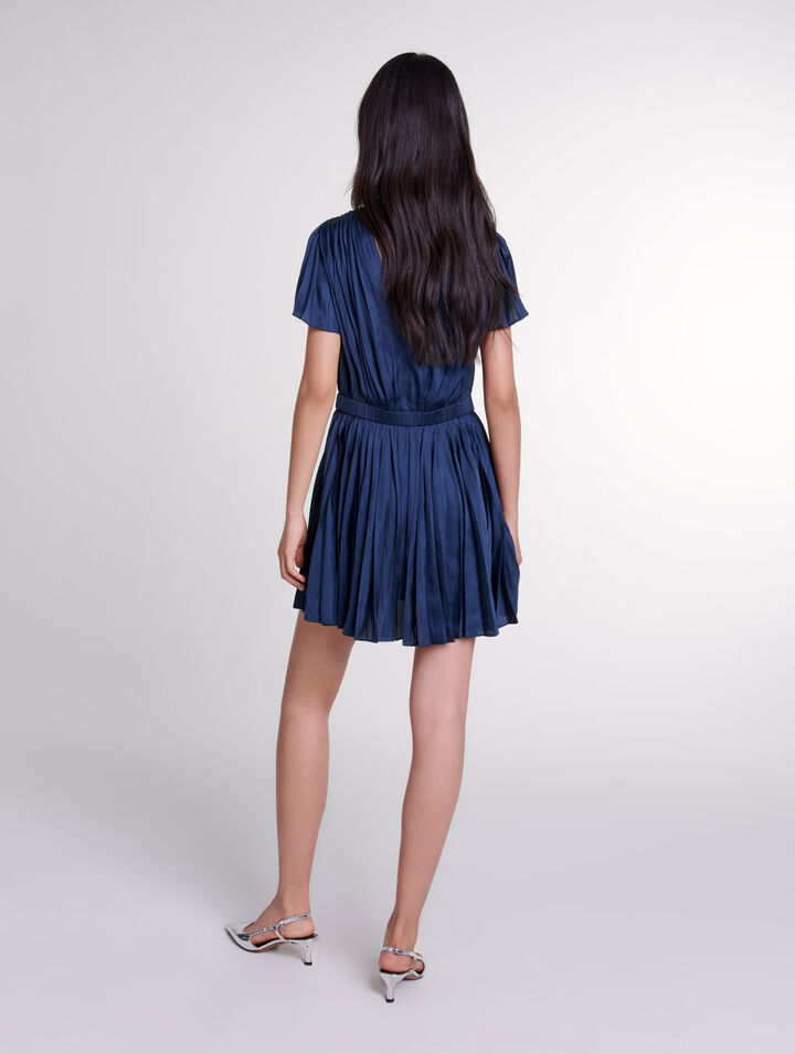 Robe courte plissée 