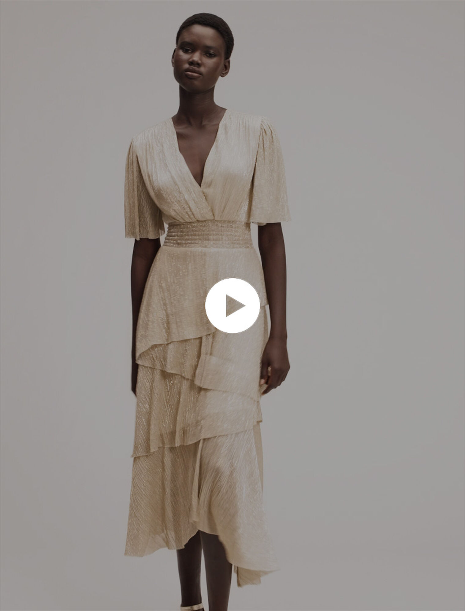 Robe à volants métallisée