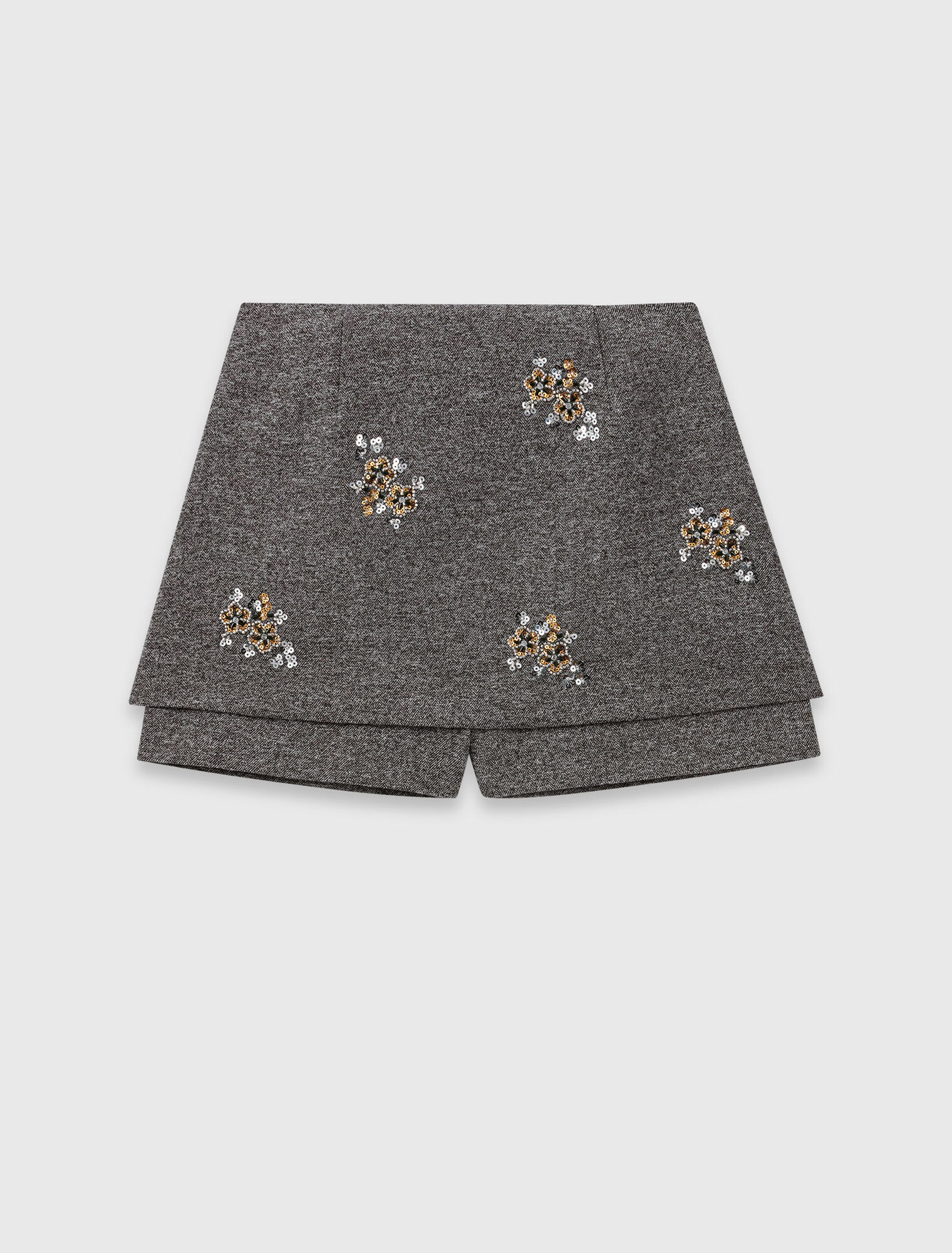 Floral embroidered shorts