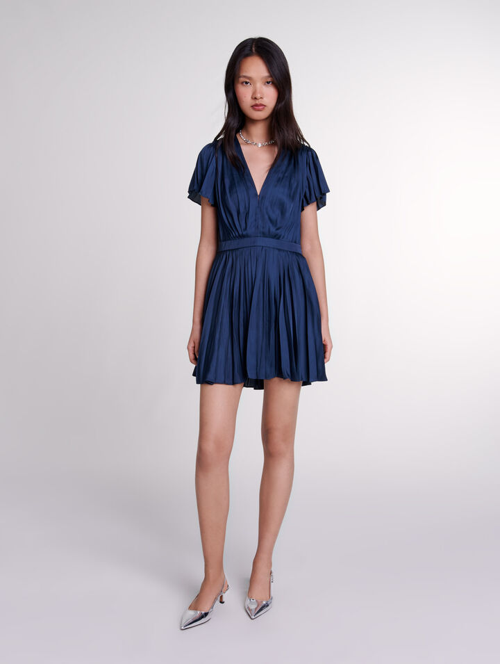 Short pleated dress 