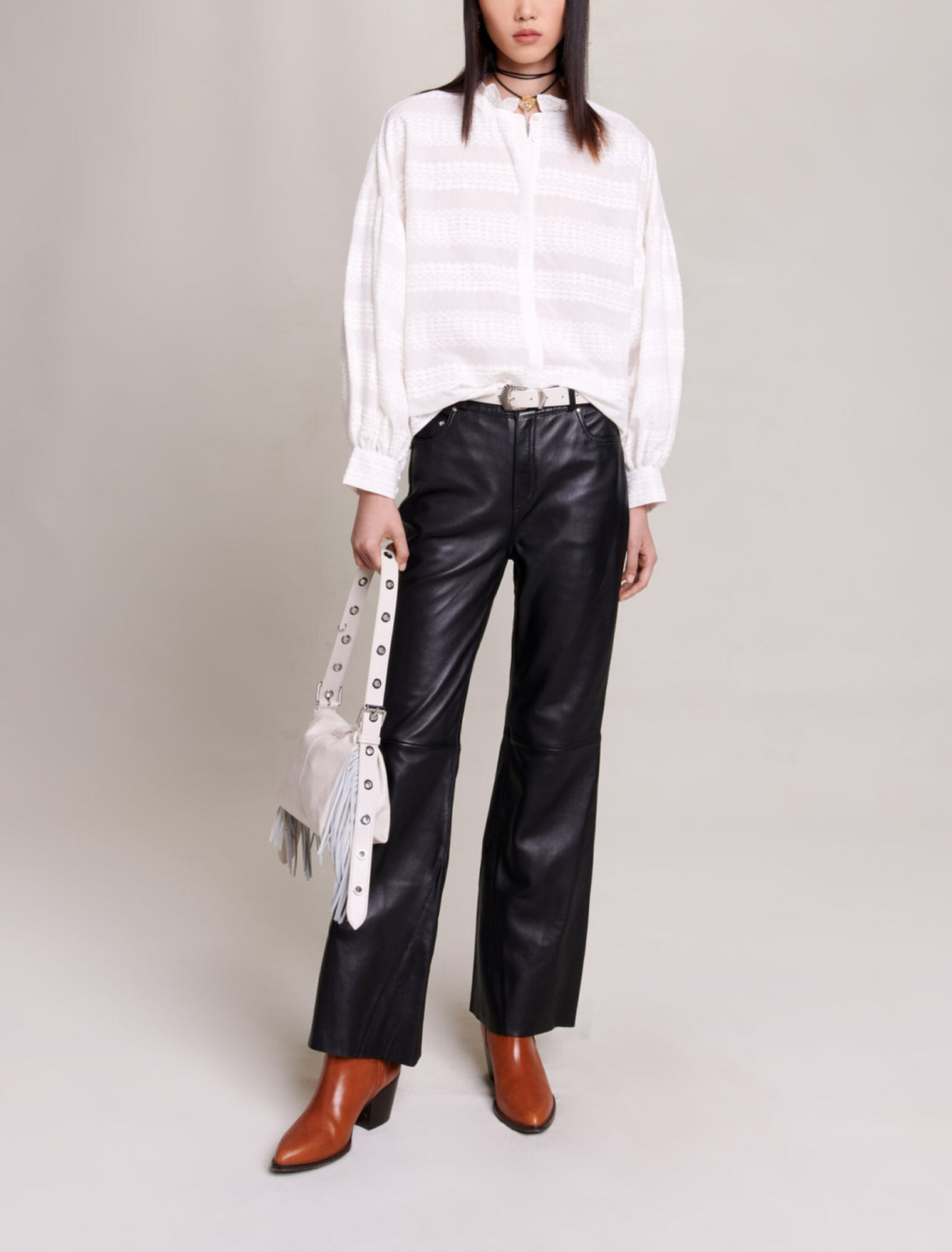 Chemise brodée à volants