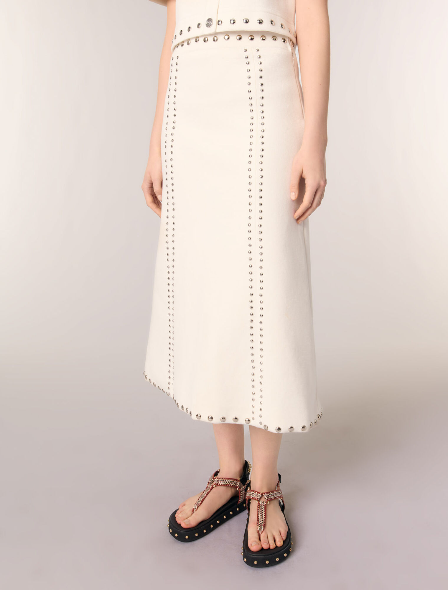 Jupe midi en maille à studs
