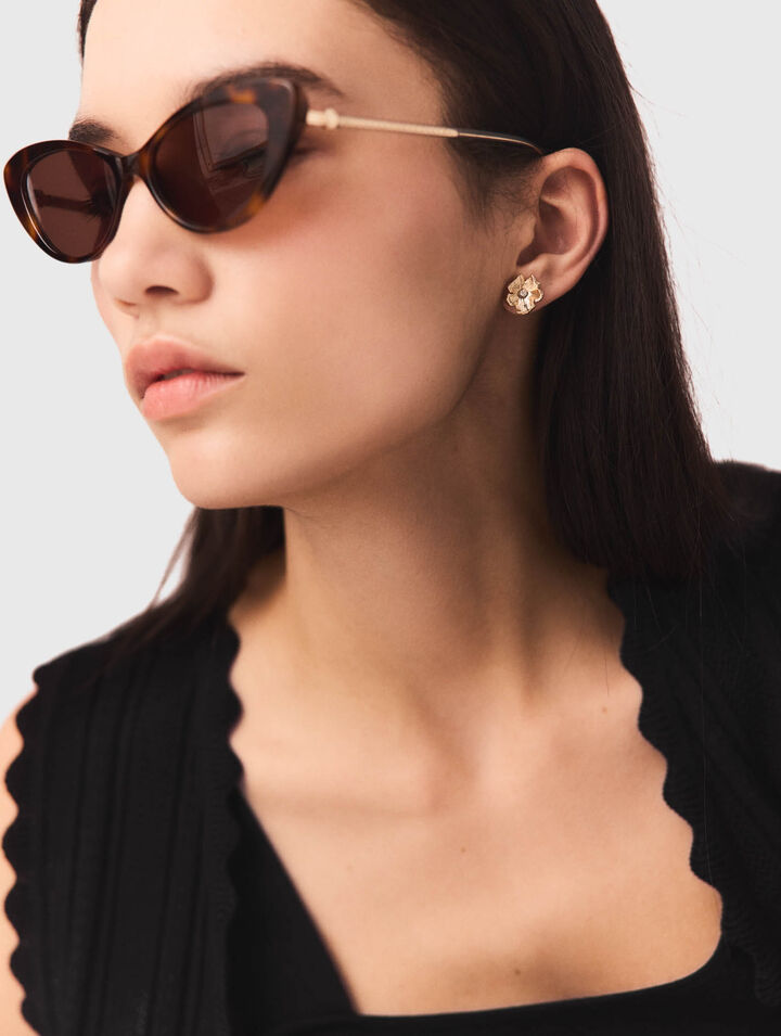 Puces d'oreilles fleurs