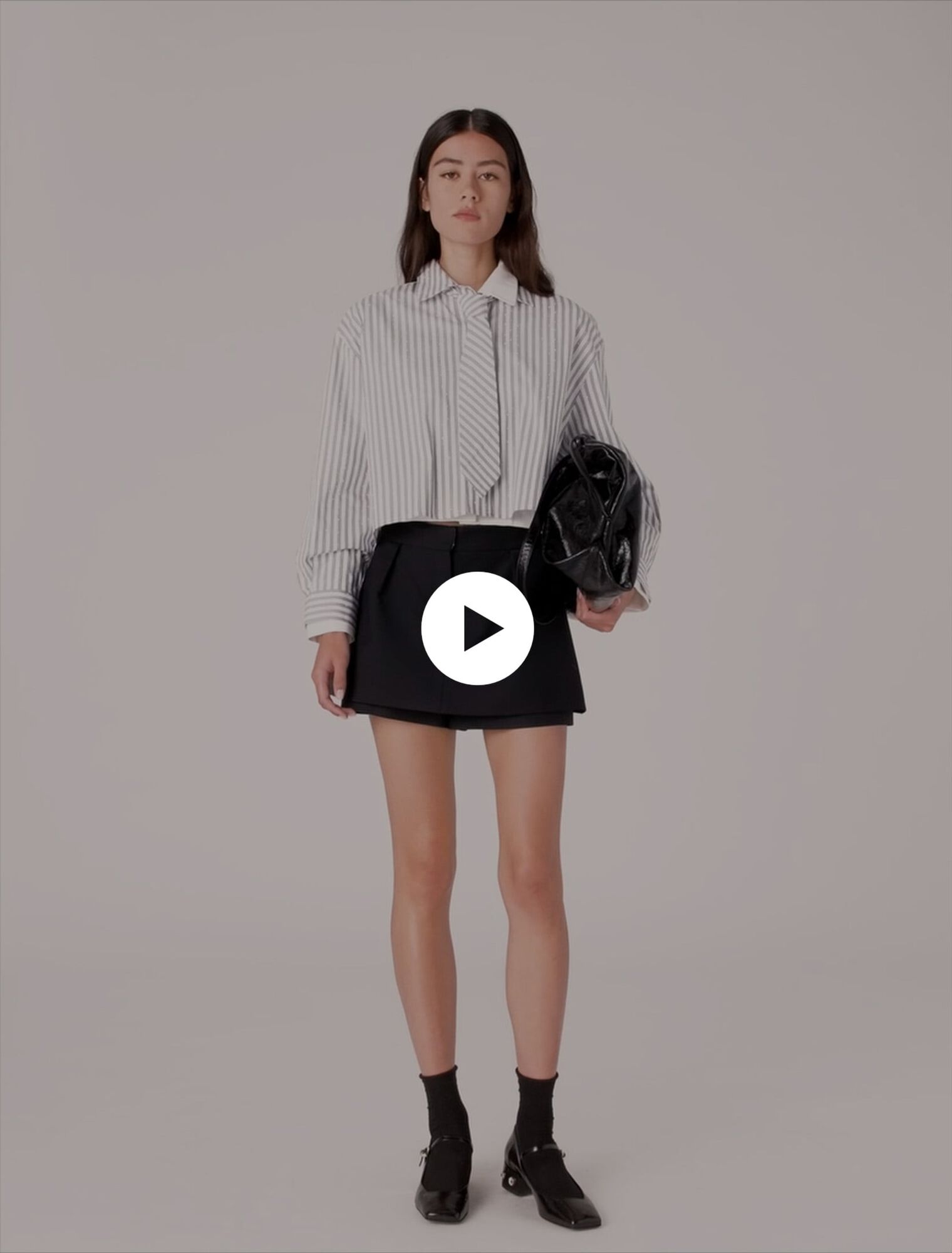 Chemise rayée strassée avec cravate