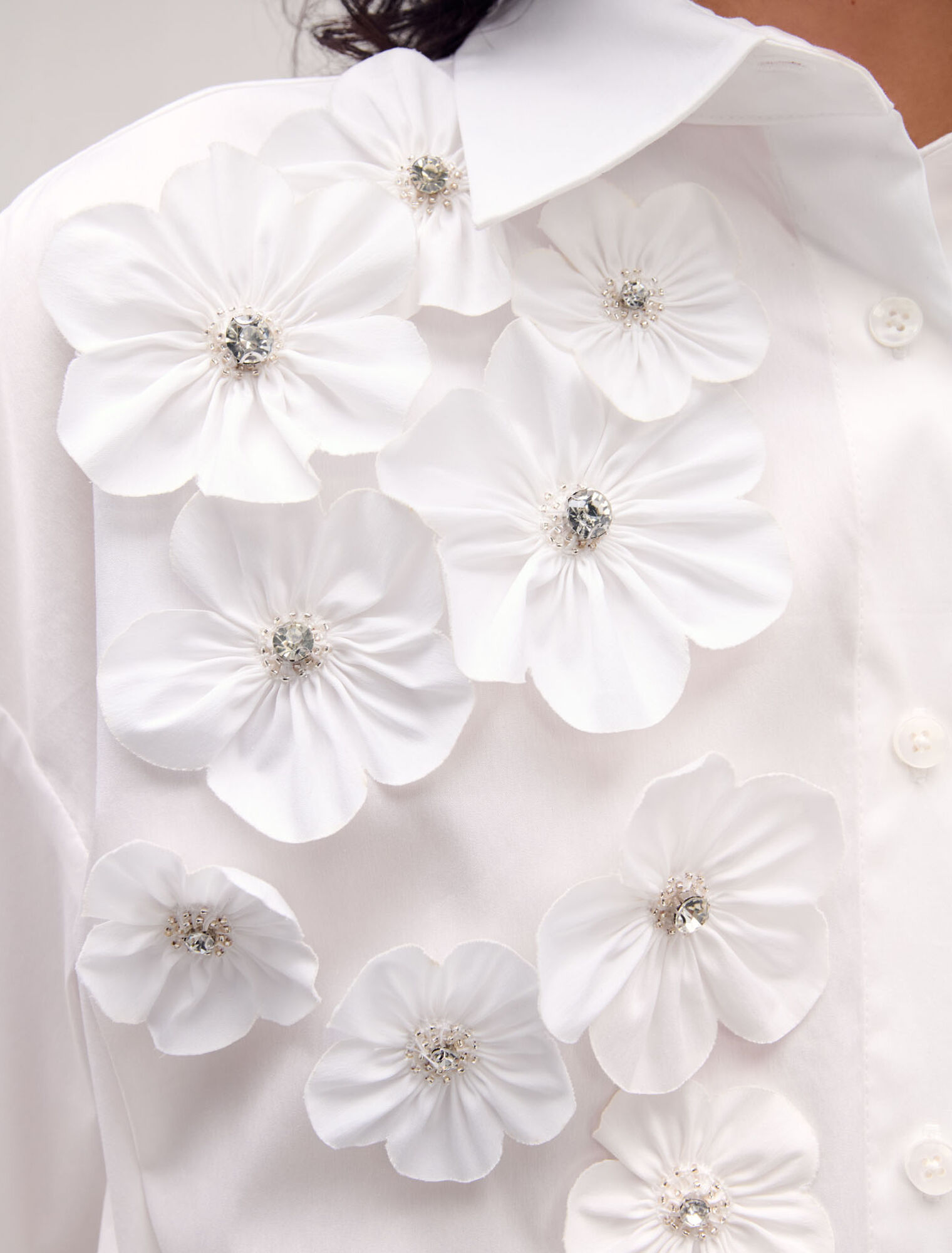 Chemise longue à fleurs brodée