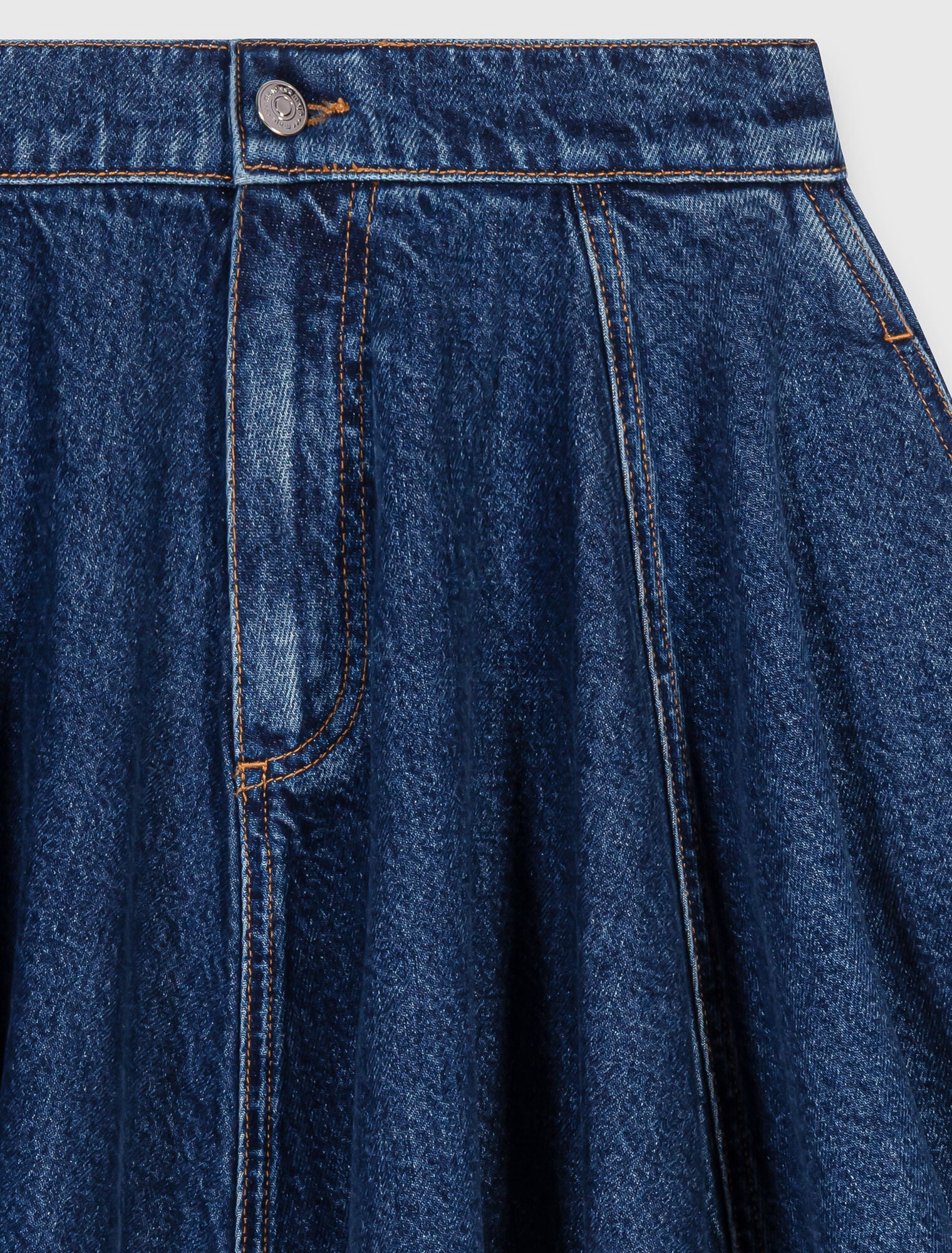 Jupe courte &eacute;vas&eacute;e en denim