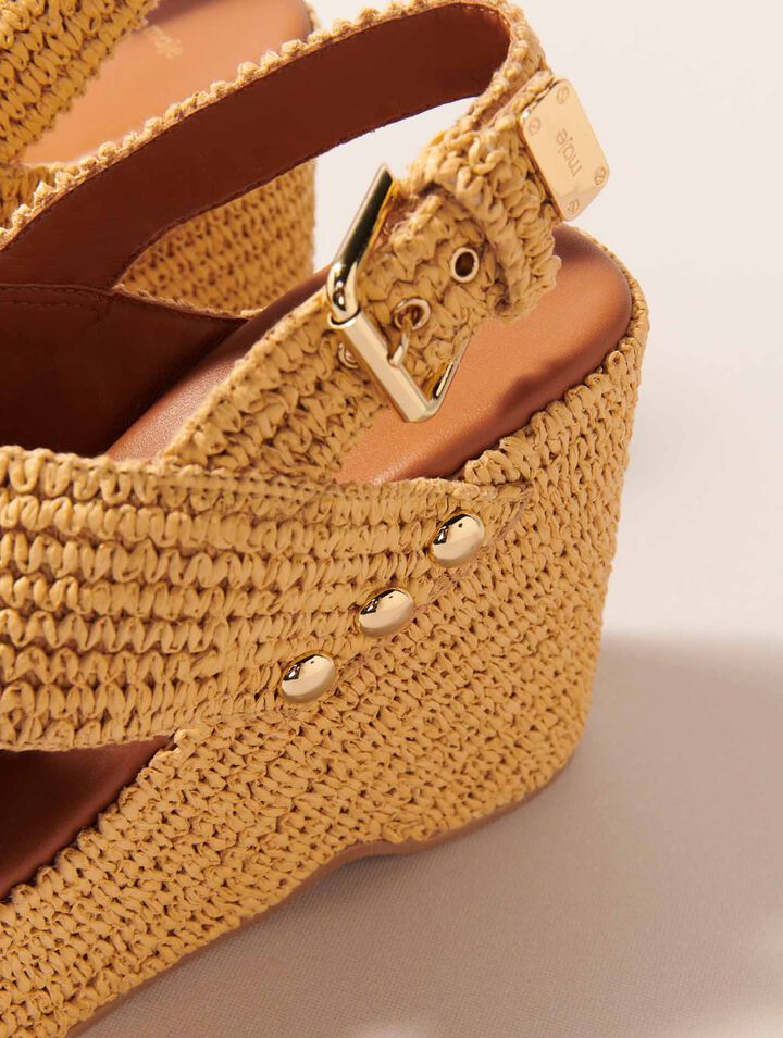 Wedge sandals with raffia effect