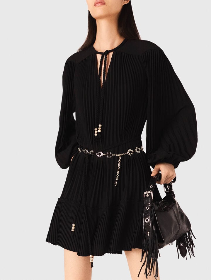 Robe courte plissée