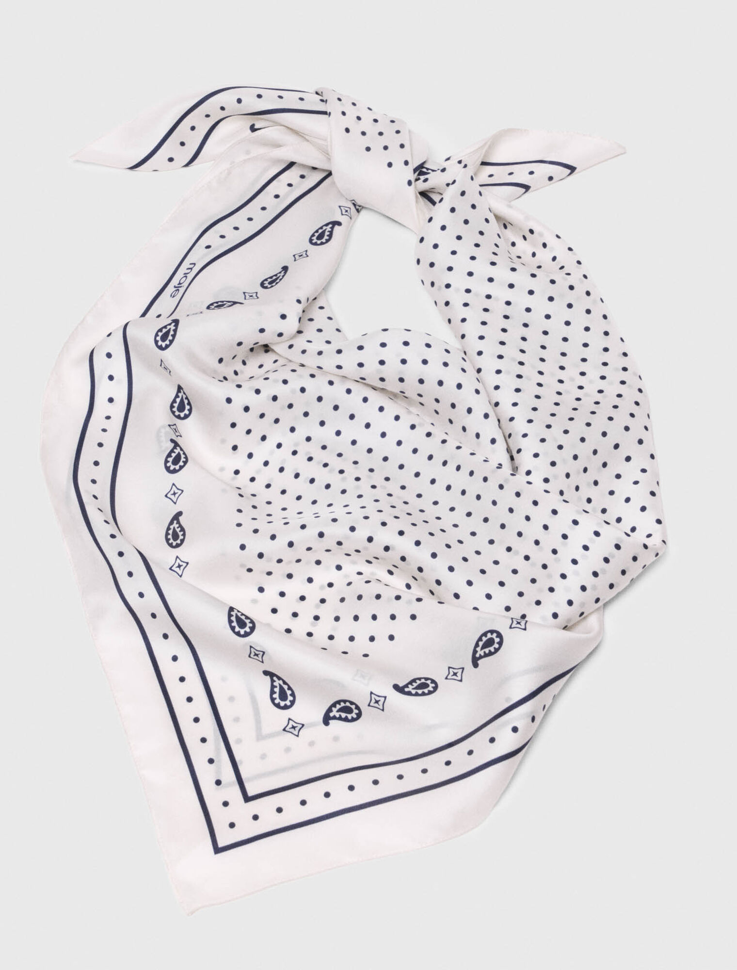 Carré 90x90 imprimé en soie