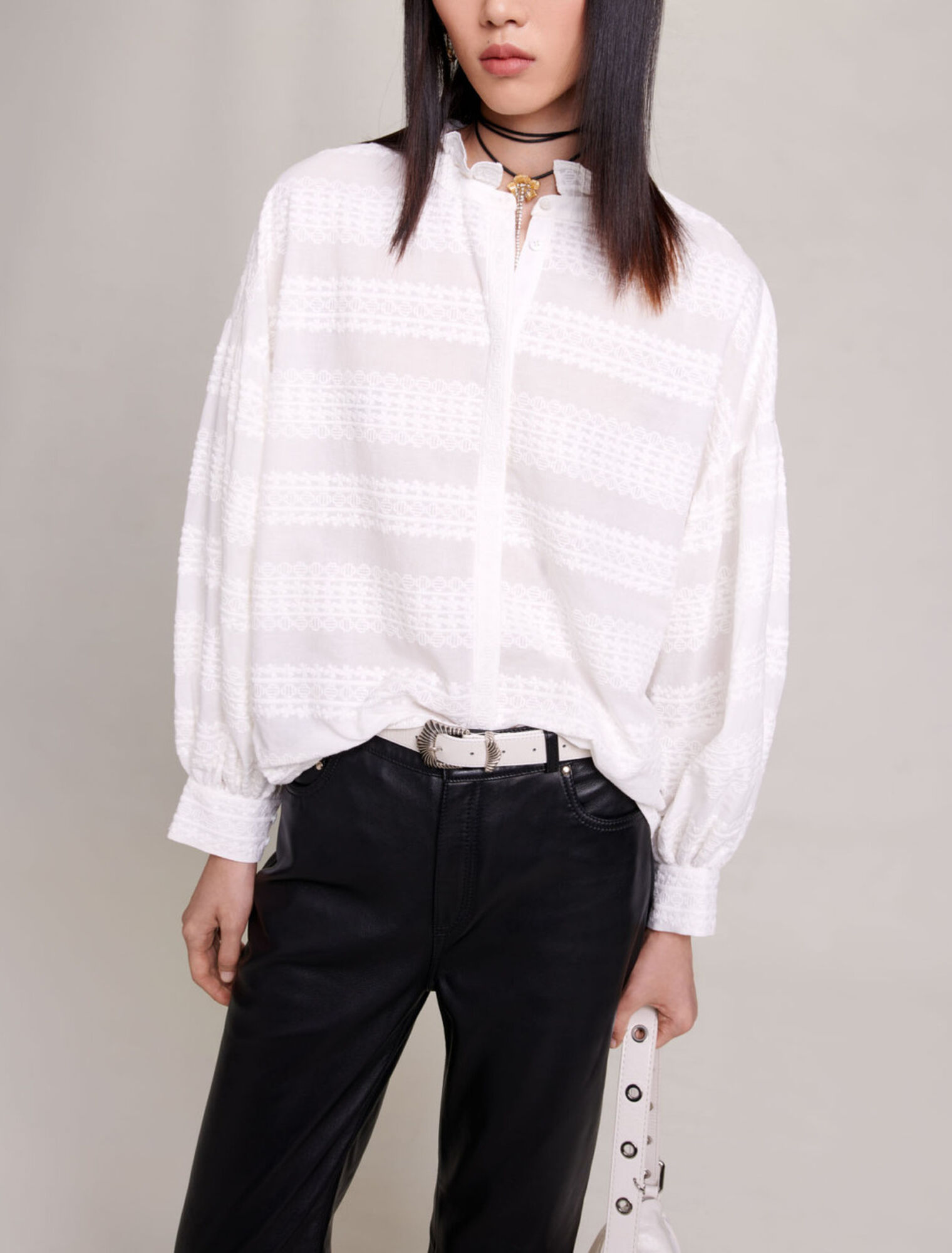 Chemise brodée à volants