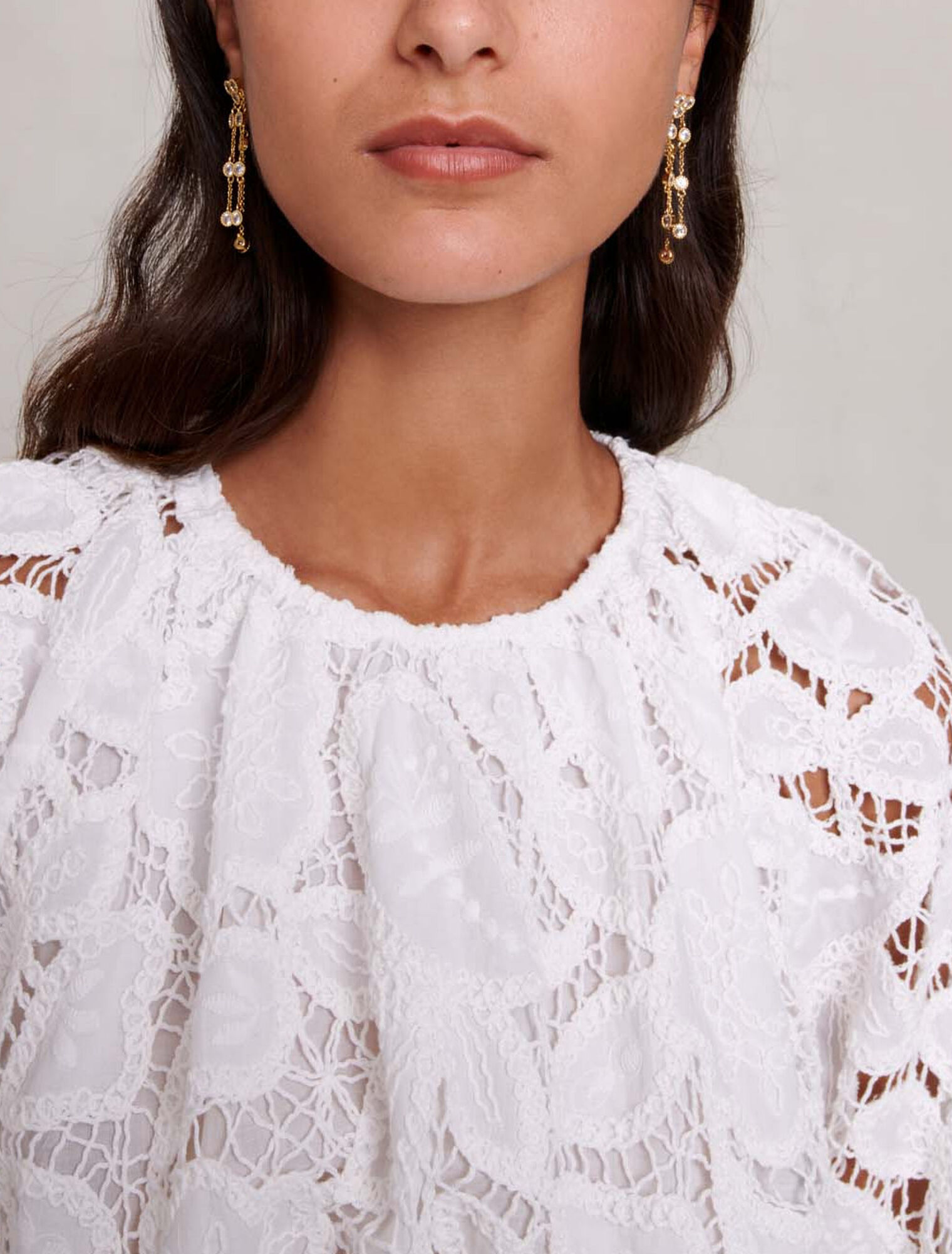 Robe courte en coton brodé