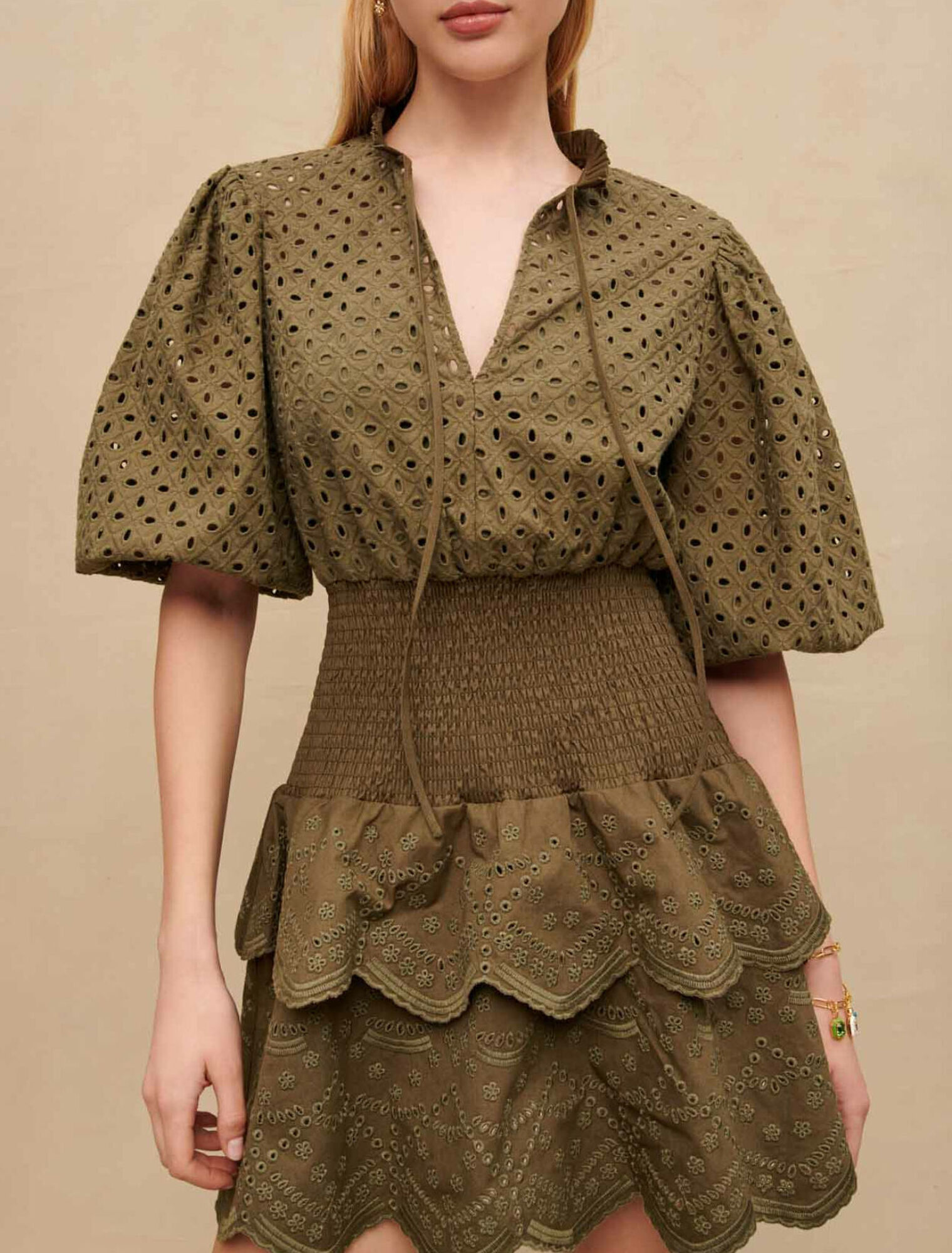 Robe courte broderies anglaises