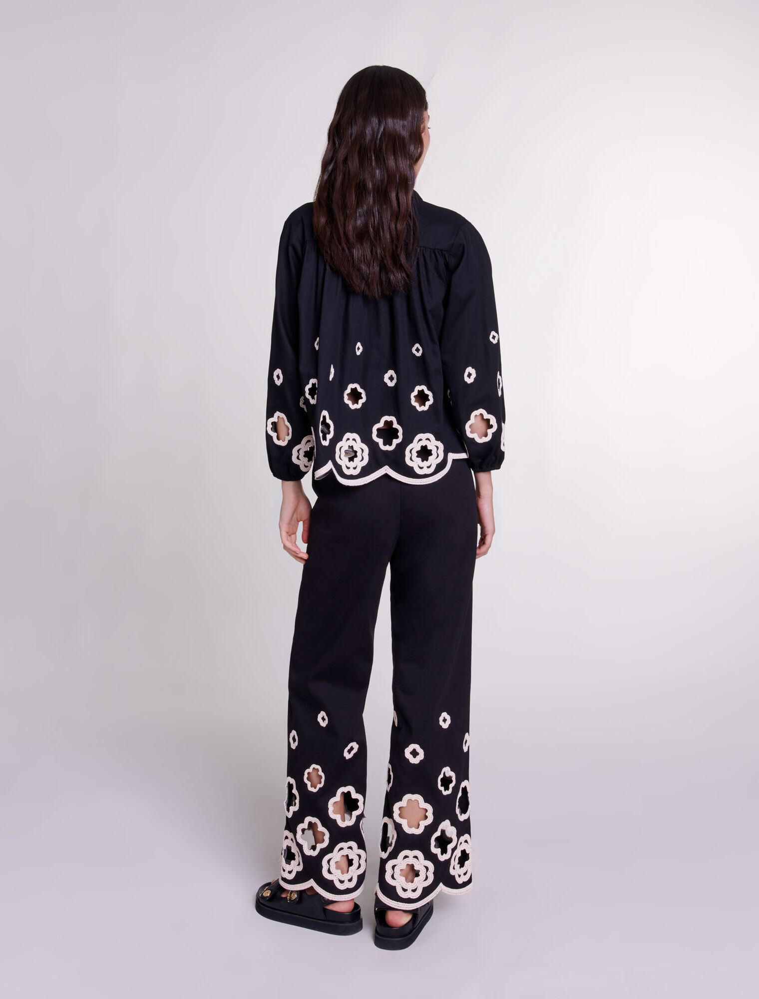 Pantalon large à crochet