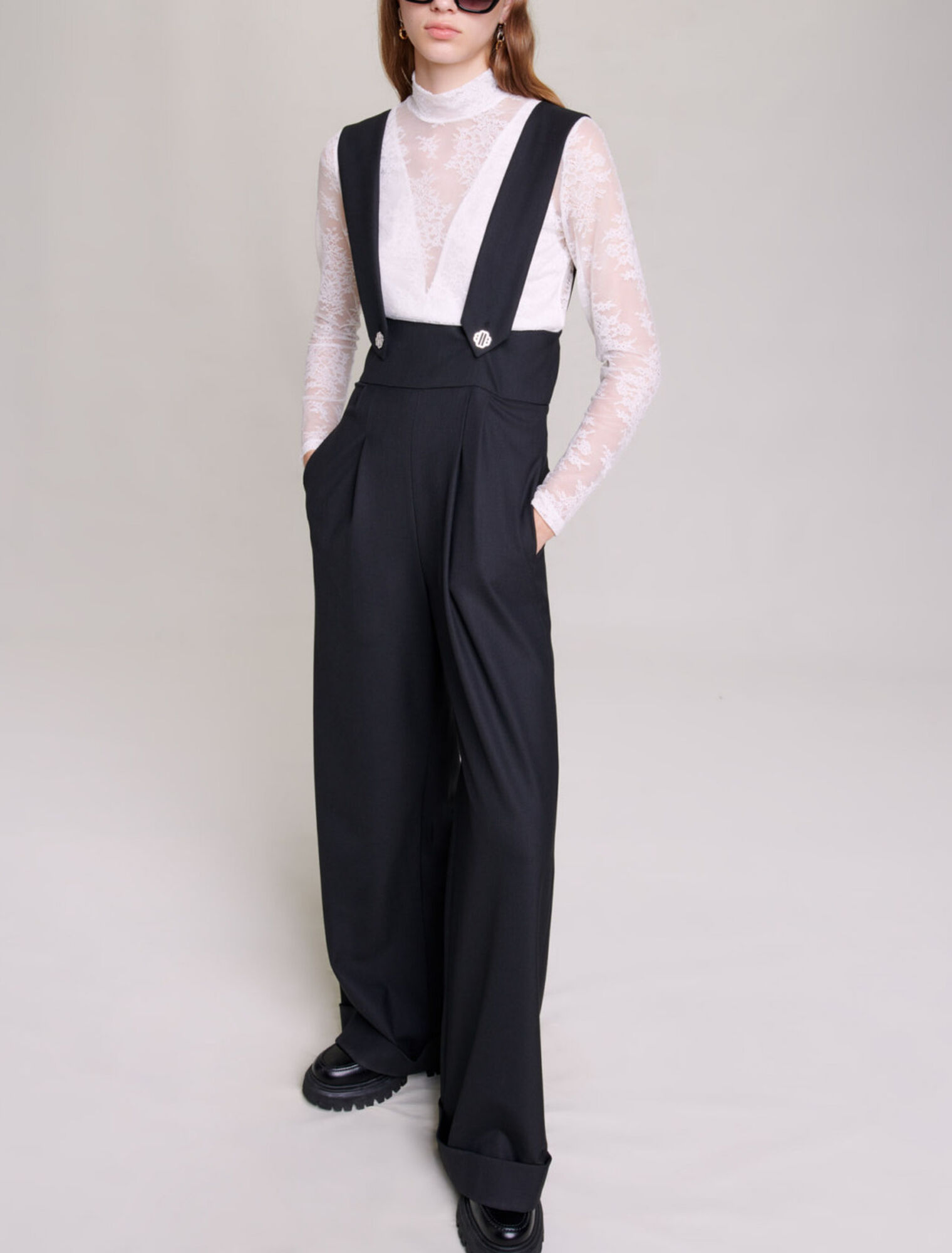 Pantalon large à bretelles