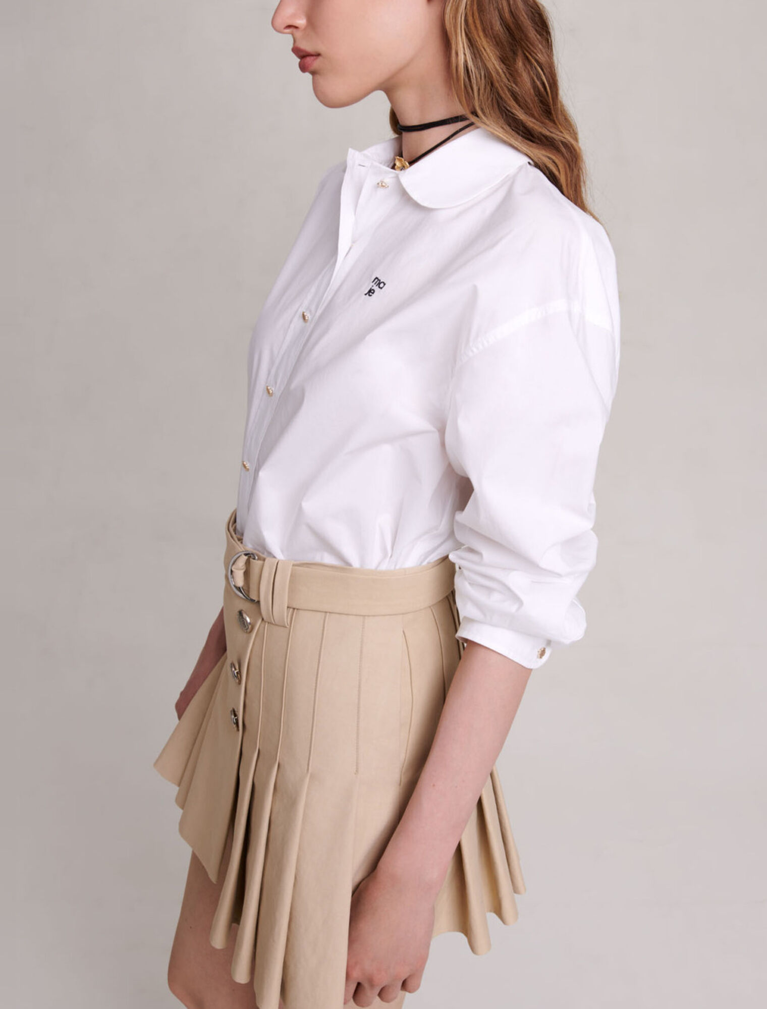 Short pleated skirt