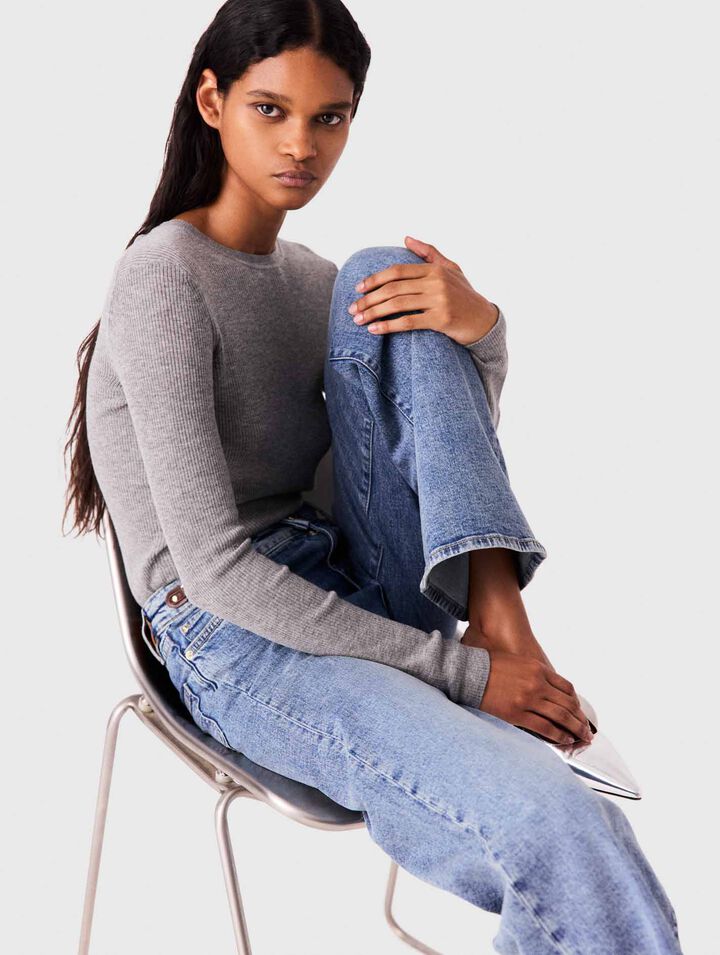 Second-skin round neck jumper