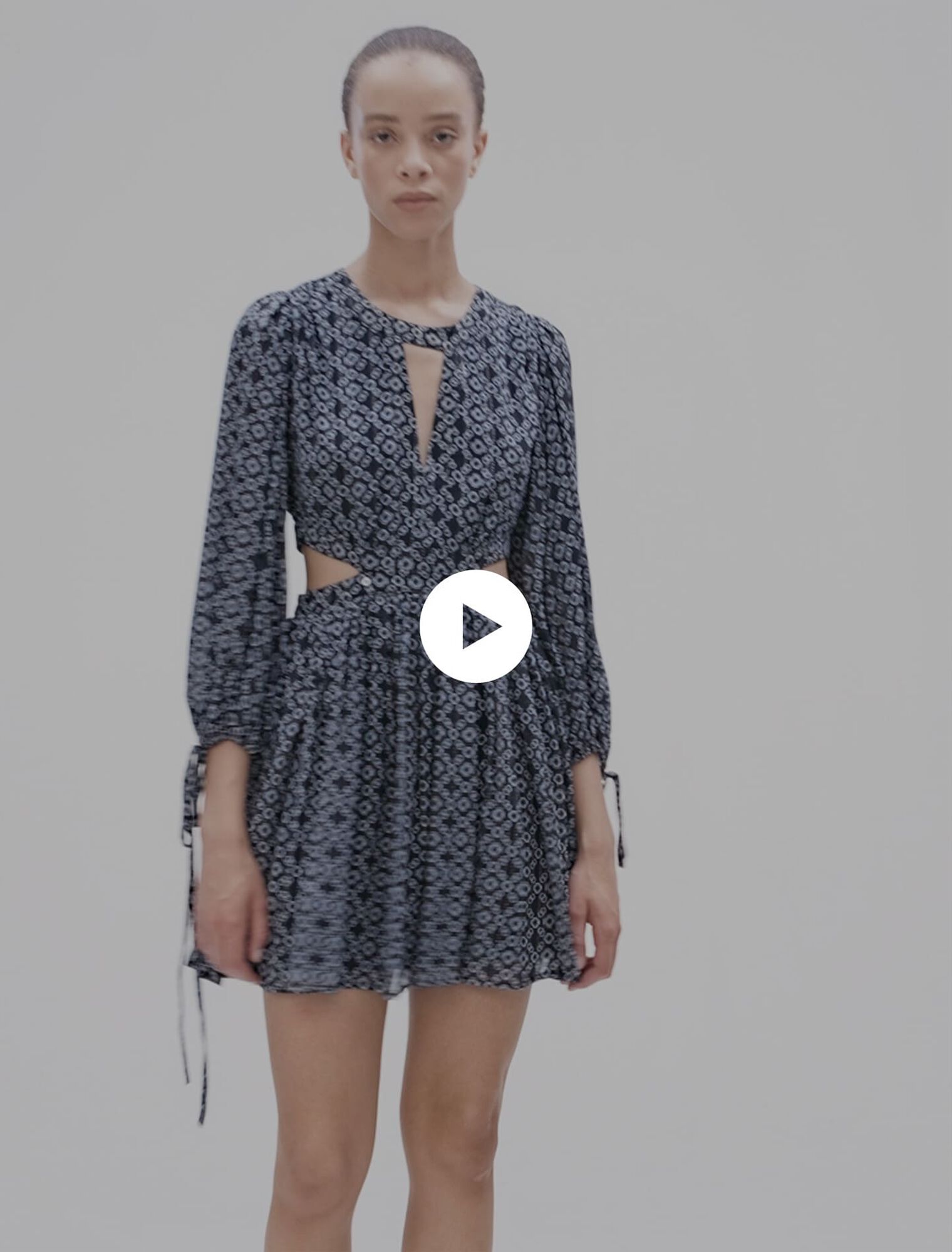 Short Clover motif dress