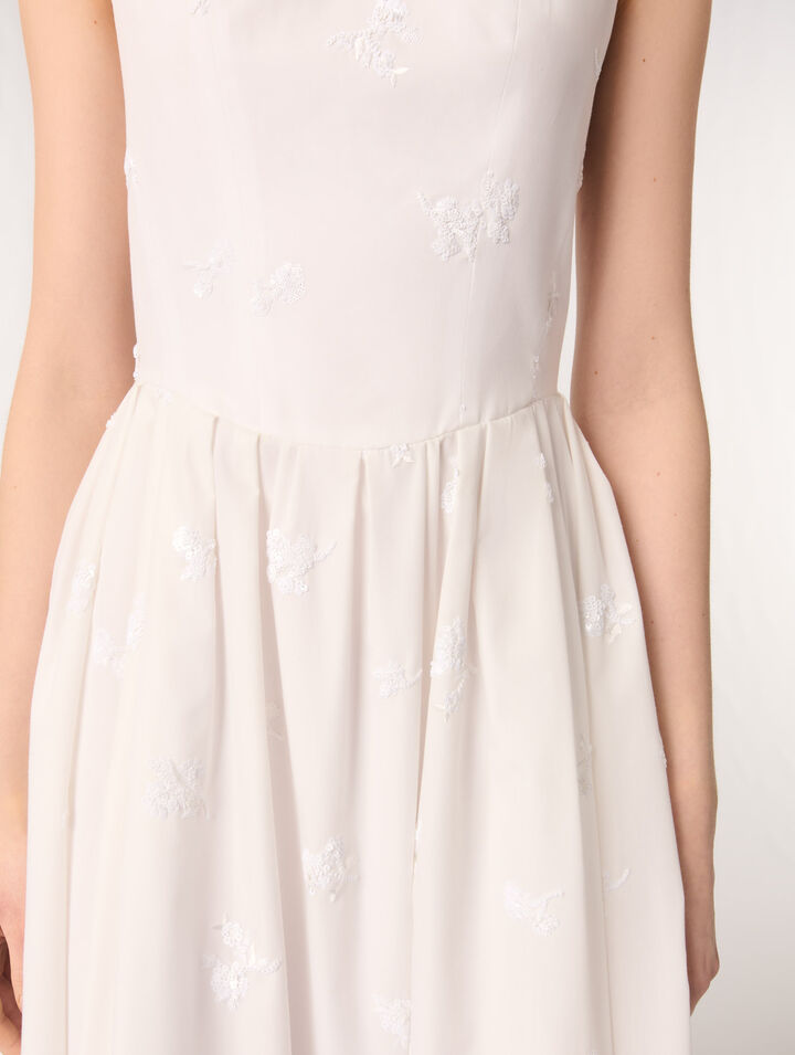 Robe midi en coton brodée