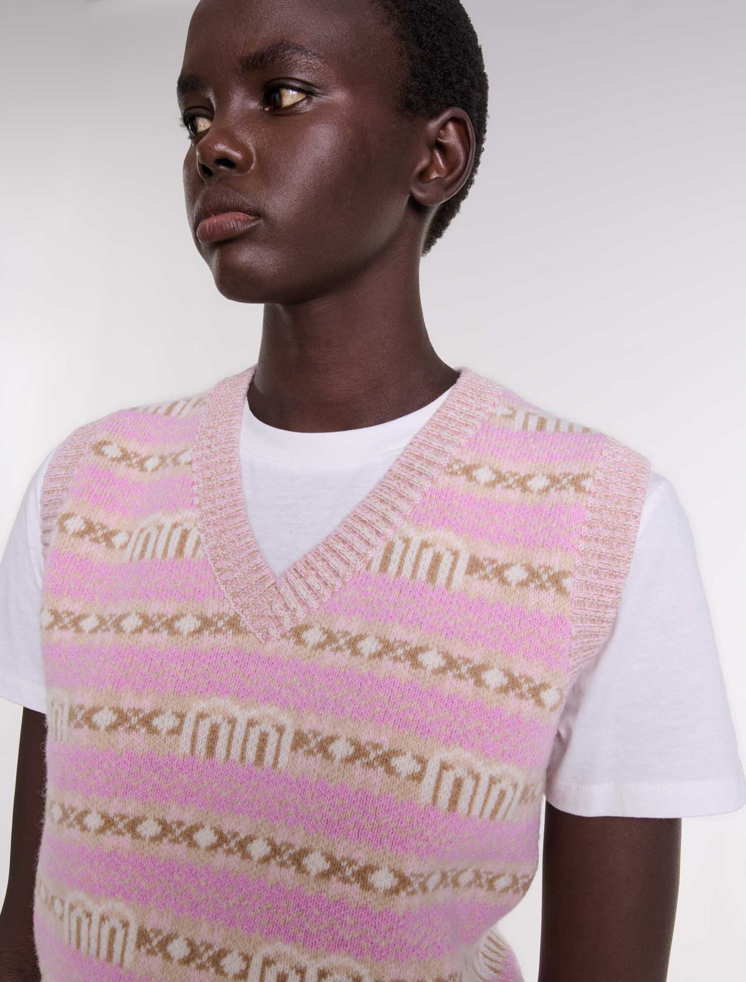 Sleeveless jacquard jumper