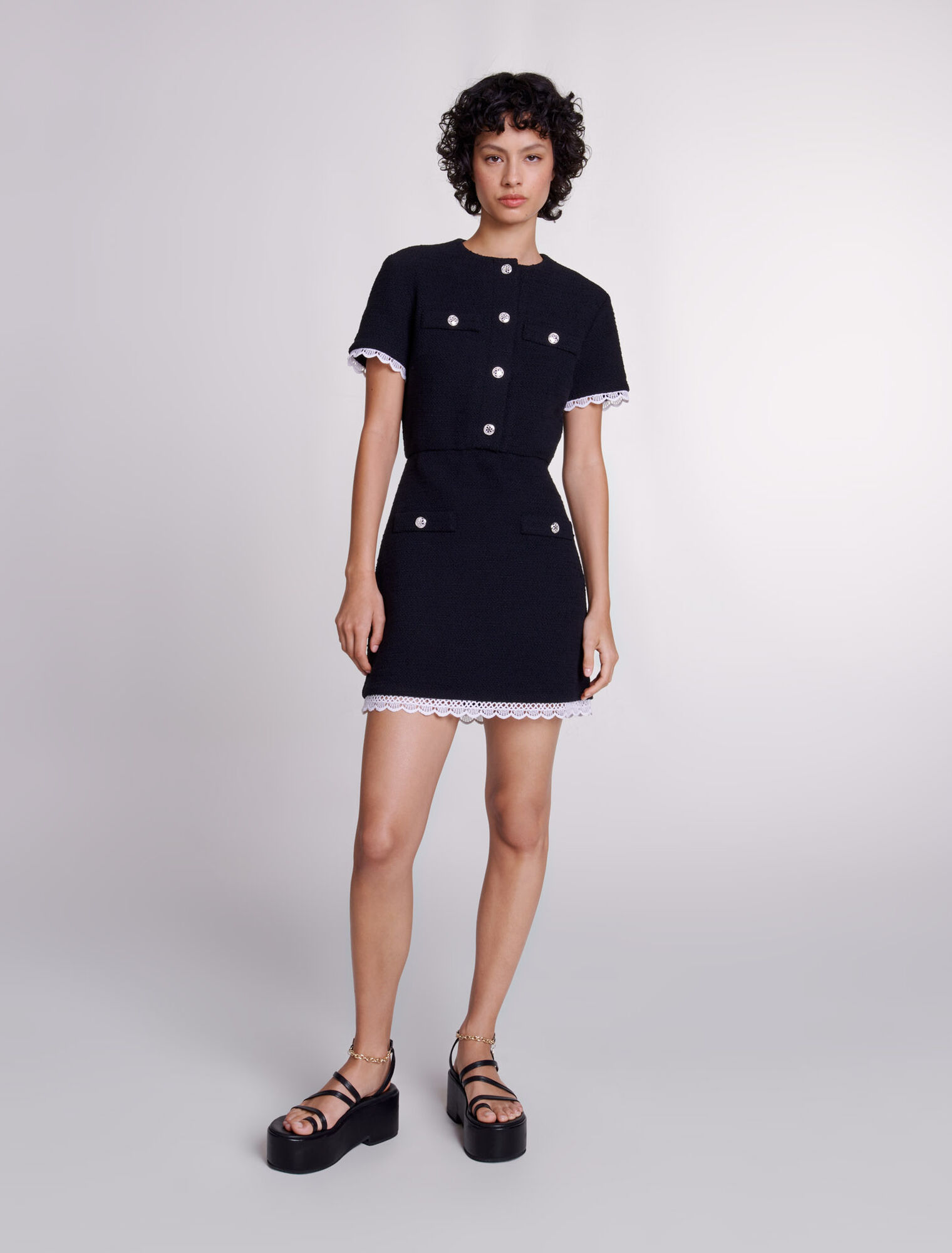 Robe courte en tweed à galons