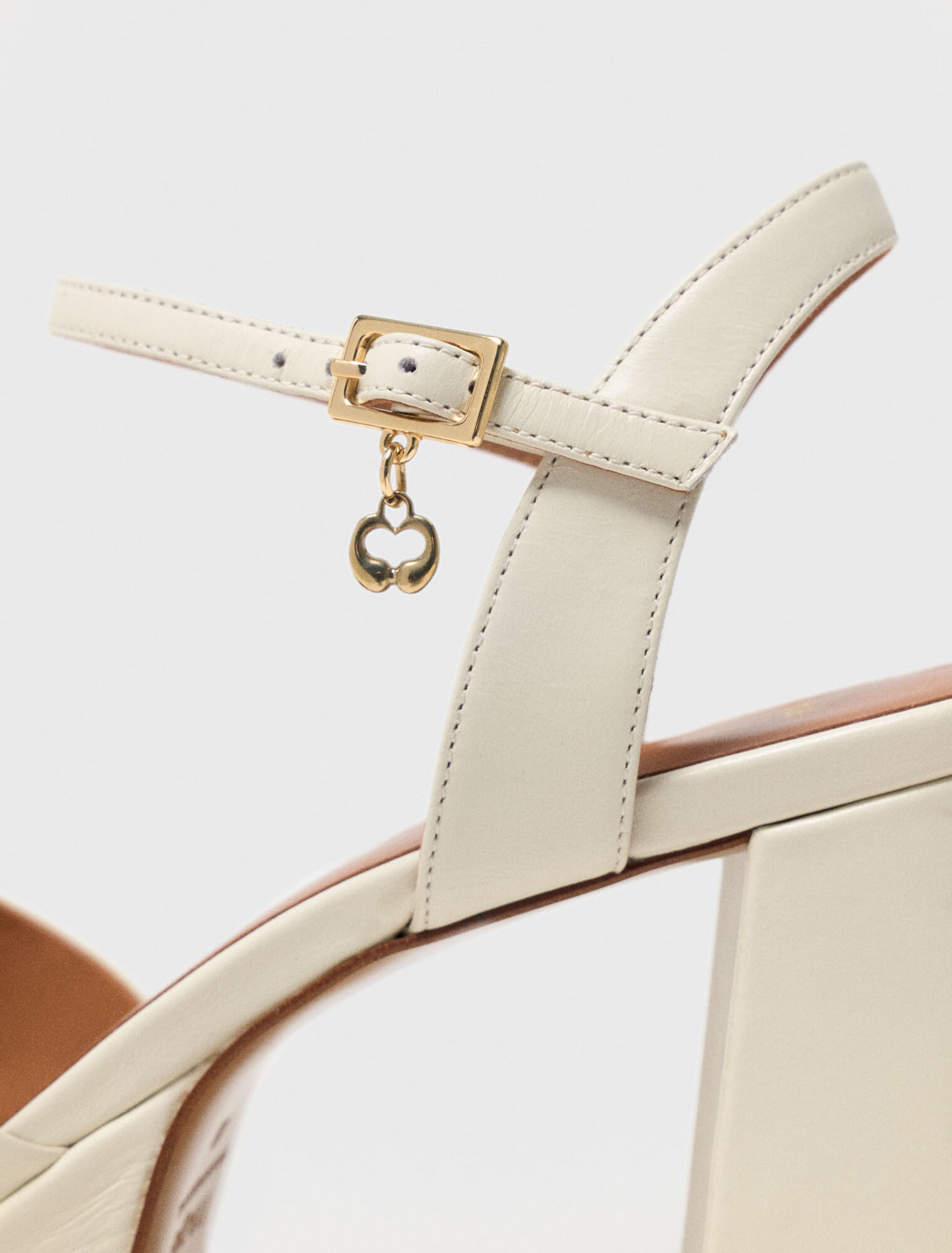 Leather platform sandals