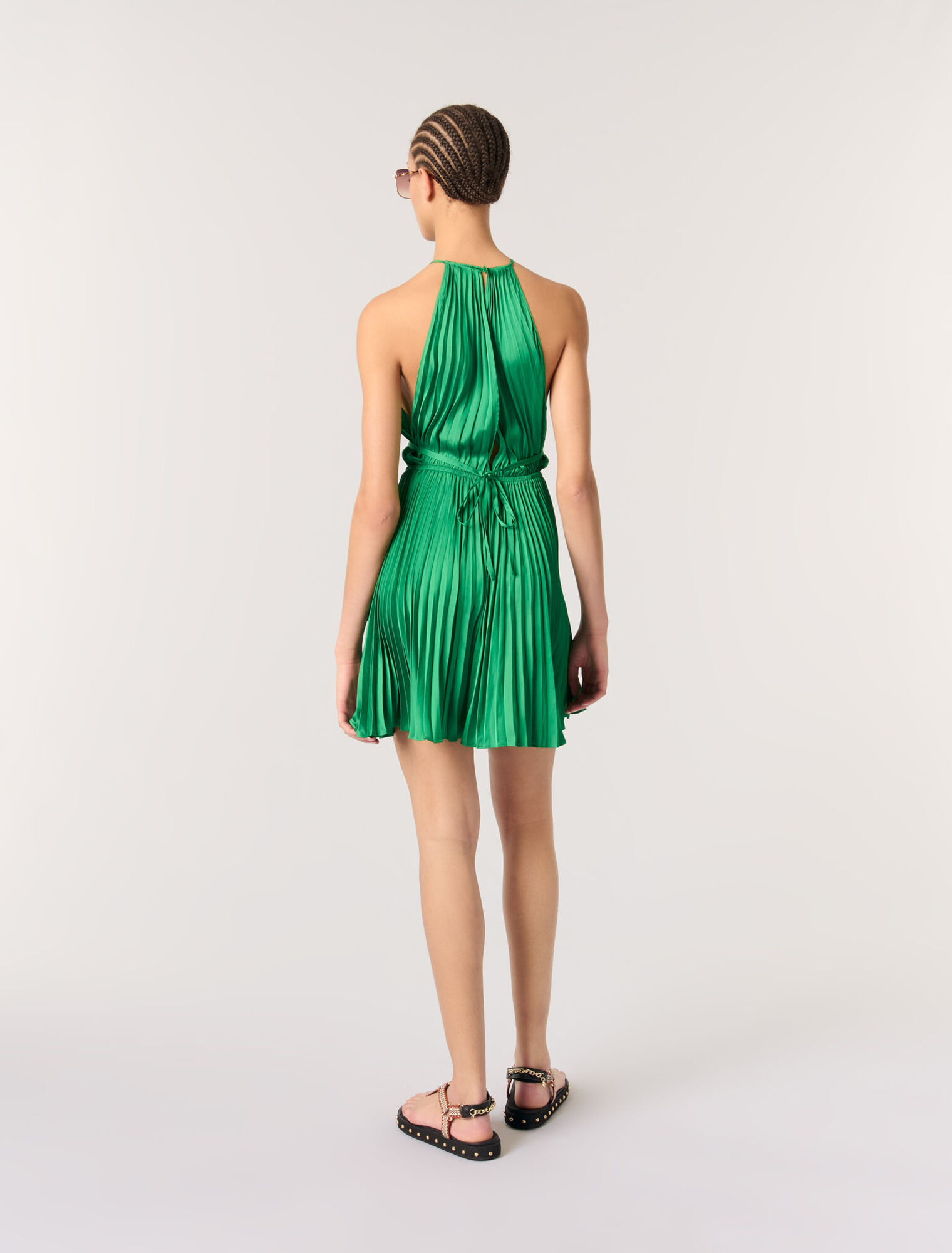 Short pleated backless dress