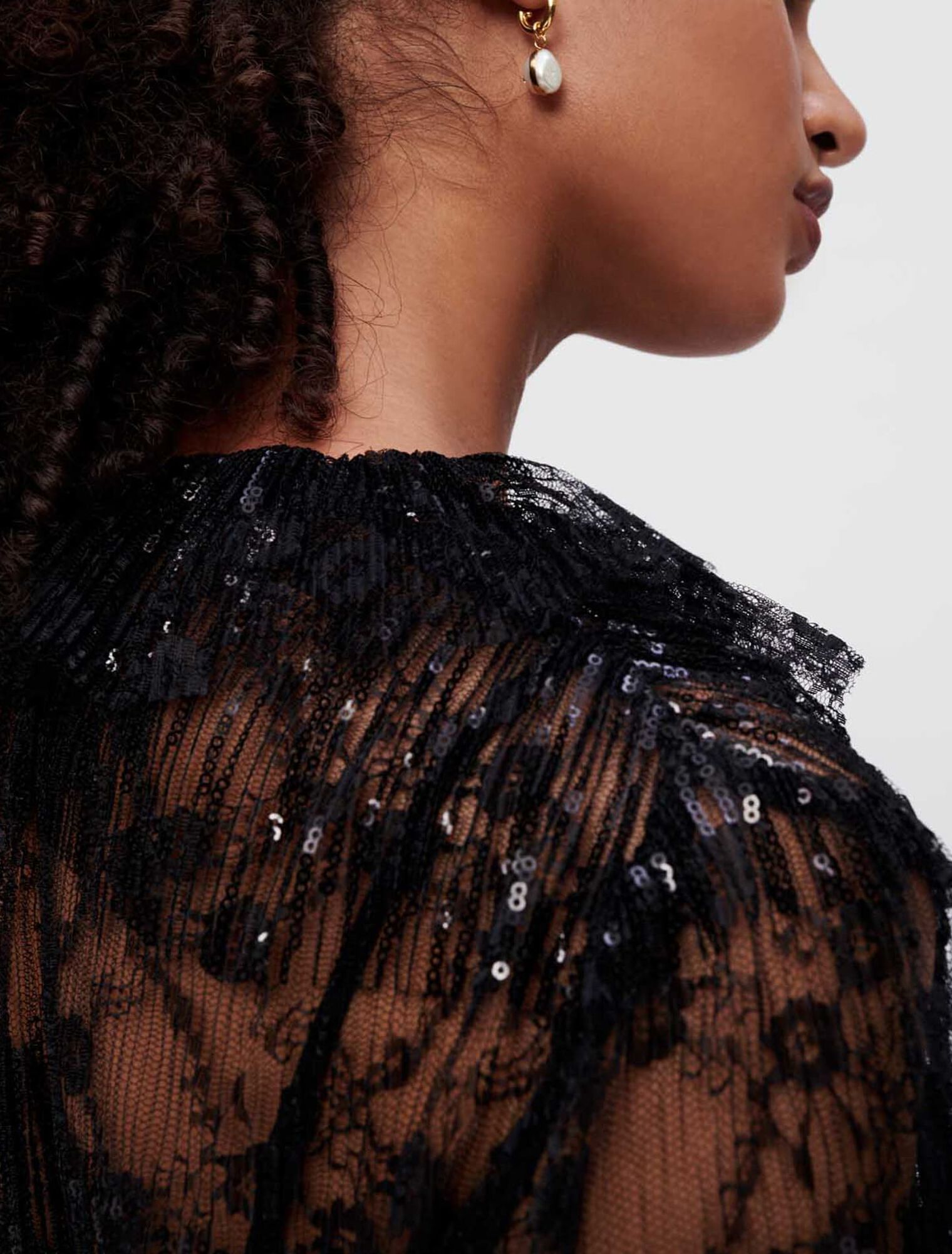 Robe en dentelle plissée noire