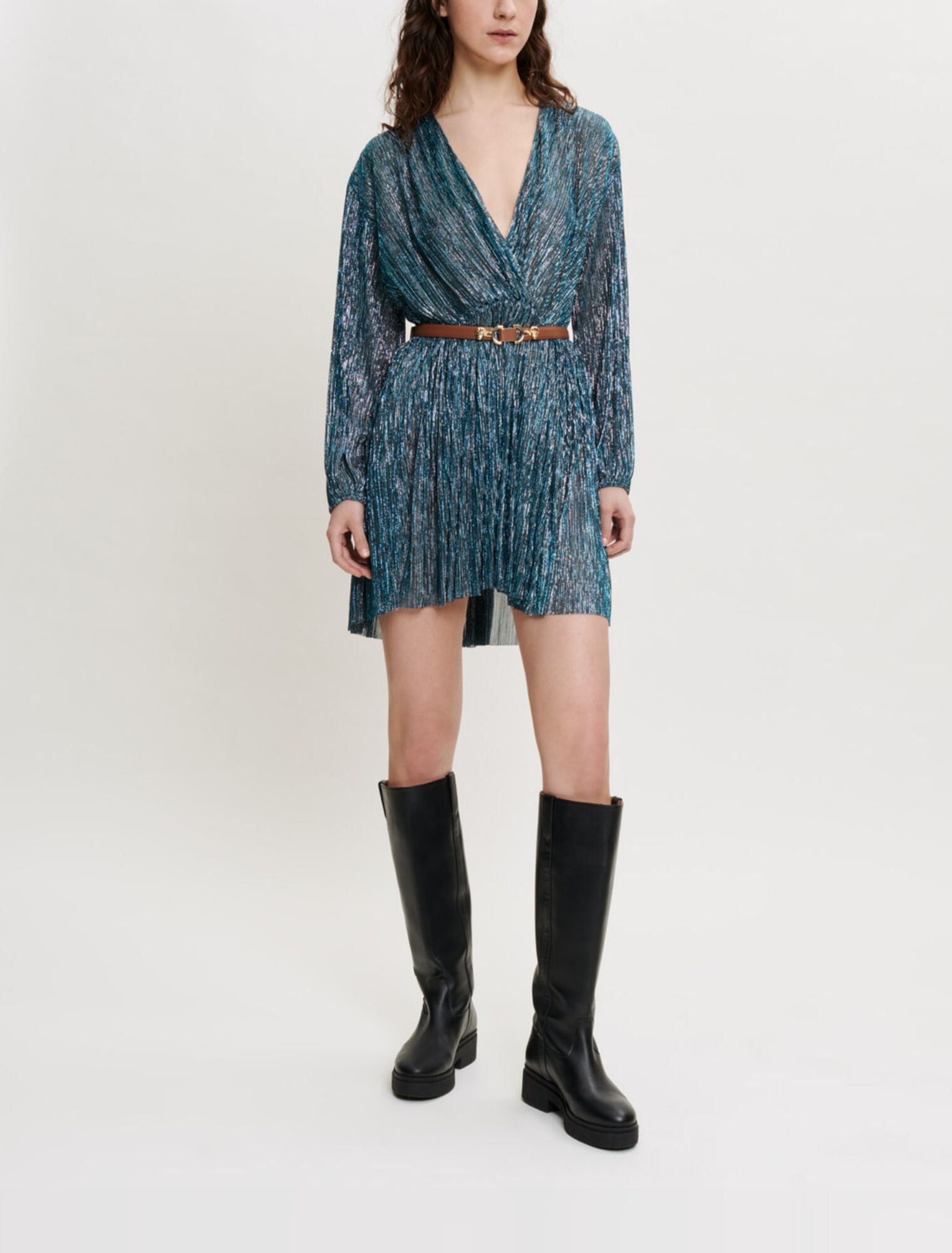 Robe entièrement plissée avec brillance