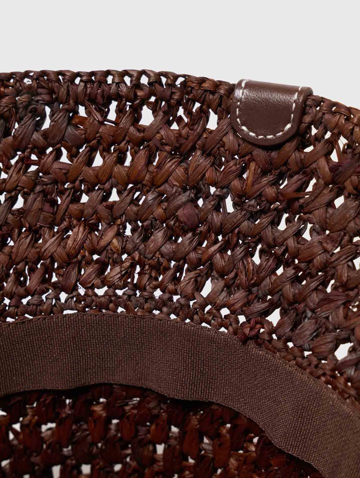 Bob color&eacute; en raphia naturel