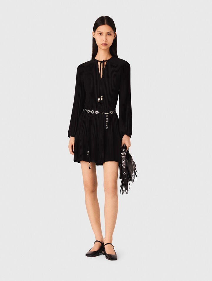 Robe courte plissée