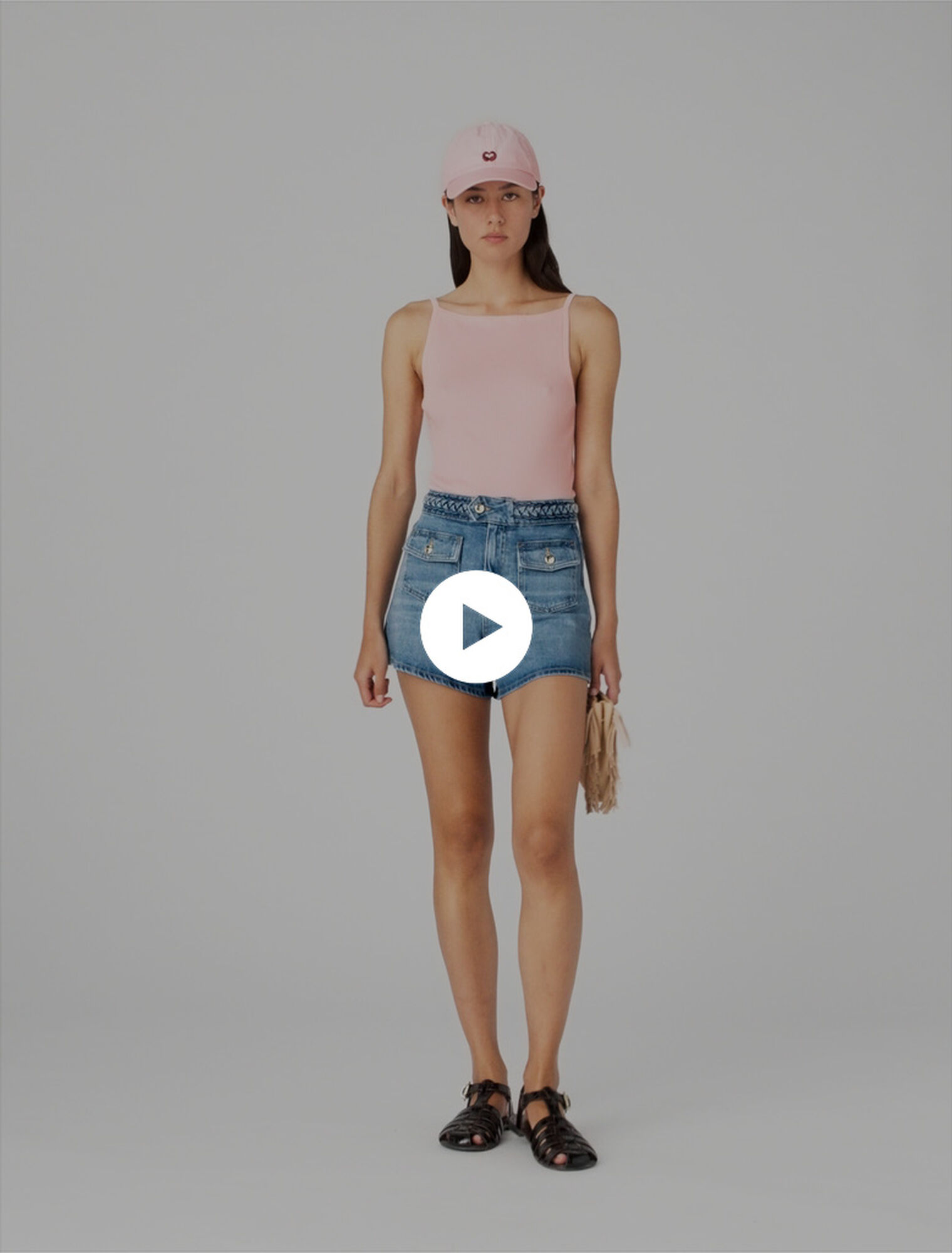 Short en denim tress&eacute;