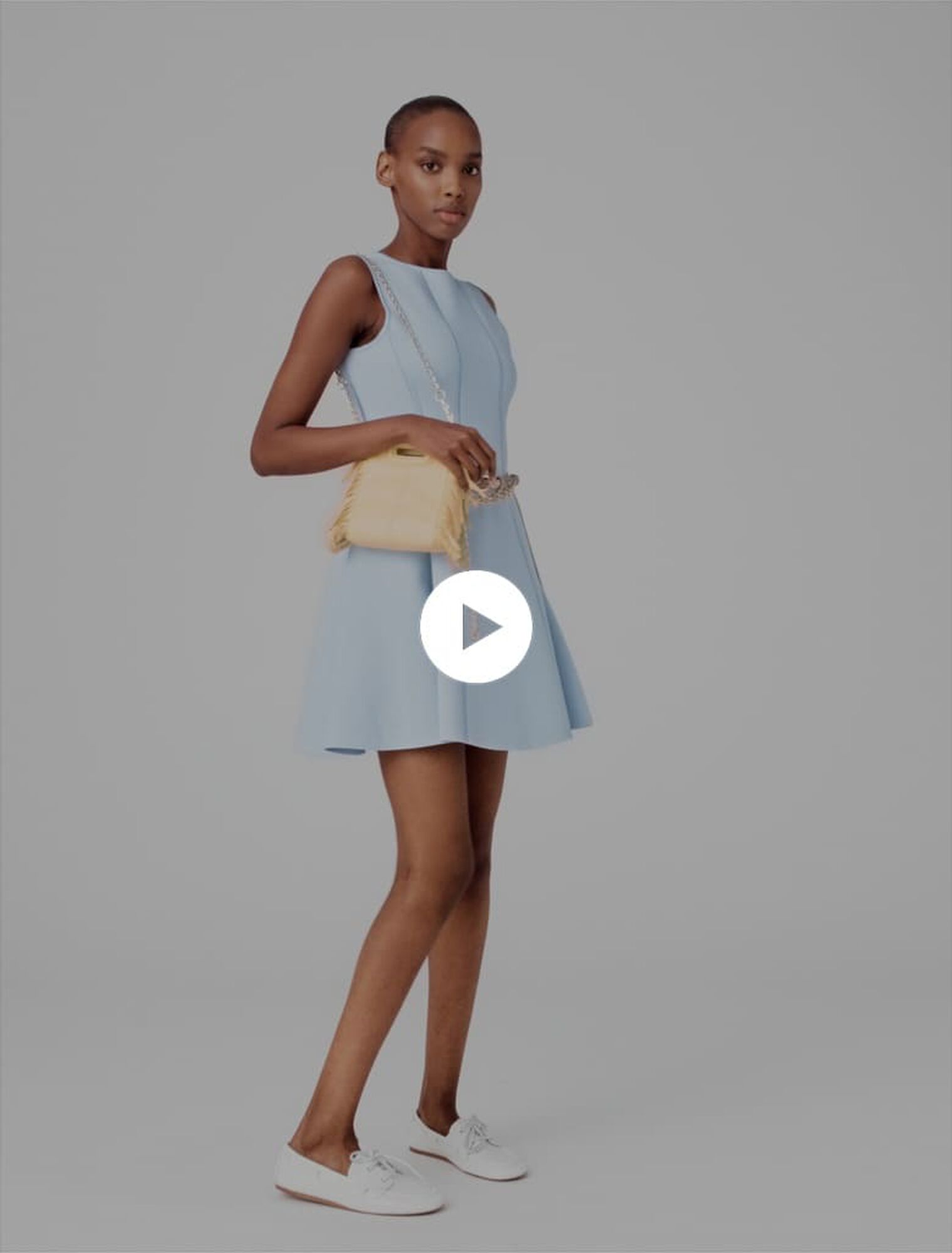 Robe patineuse avec n&oelig;uds bijoux