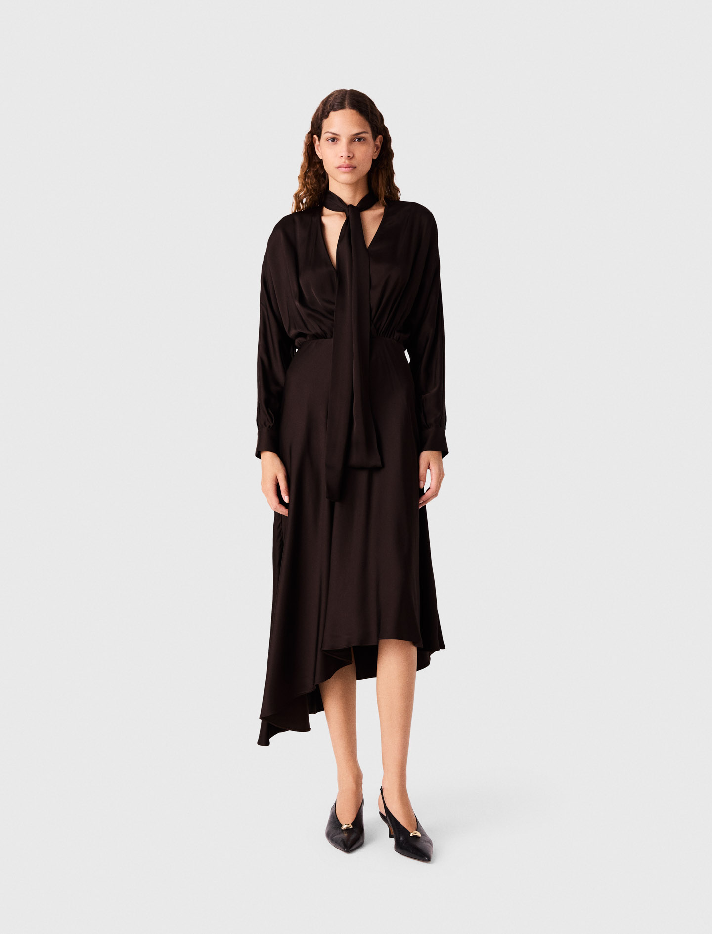 Robe Midi Asymétrique En Satin - Marron Fonce - Taille 38 - Maje